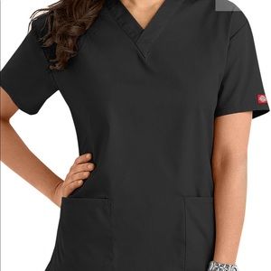 Brand new!!! Never worn, tags still on scrub top: Dickies